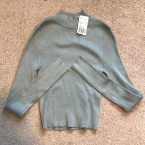 Forever 21 Sweater Top